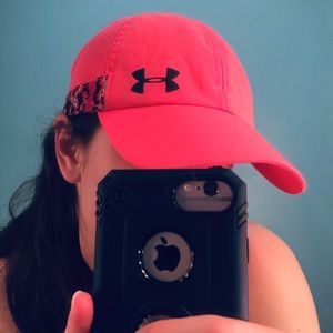 EUC UNDER ARMOUR RUNNING HAT